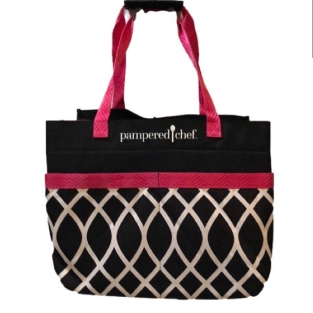 Pampered Chef large black / pink carry all tote. Like new!